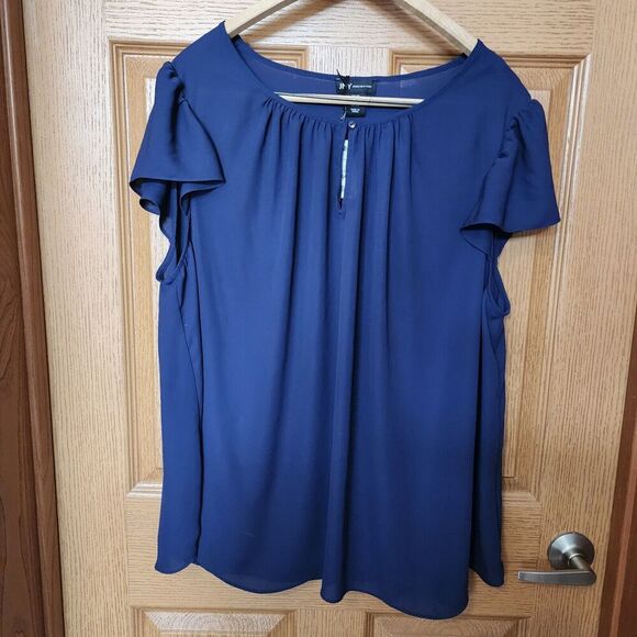 Jones New York JNY Plus Size 2X Navy Blue Flutter Cap Sleeve Flowy Blouse NWT - Picture 1 of 9